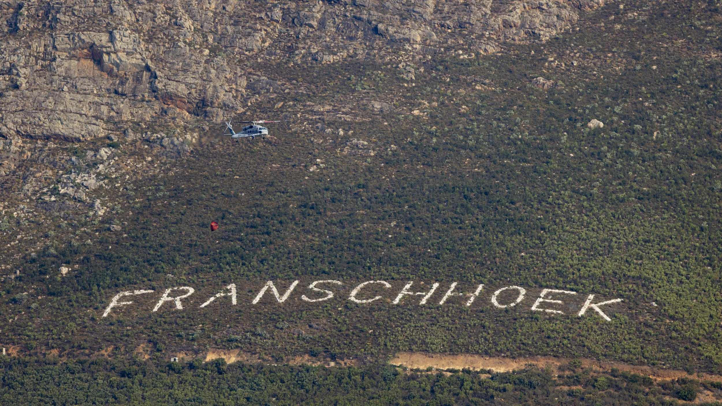 UH-60A "Blackhawk" - Franschhoek wildfires, Western Cape, South Africa