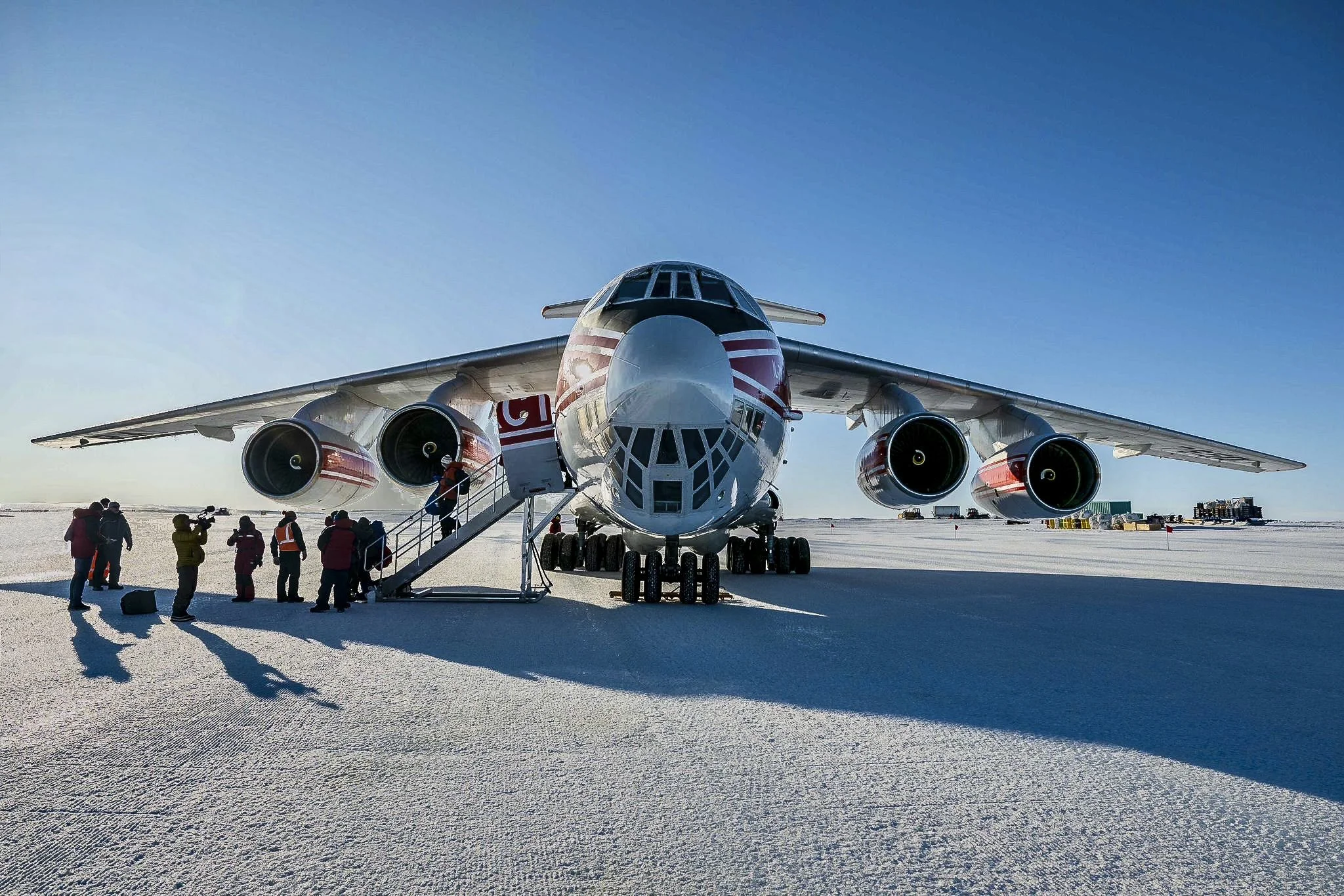 Ilyushin Il-76 - Novo blue-ice runway (3,300m long), Antarctica
