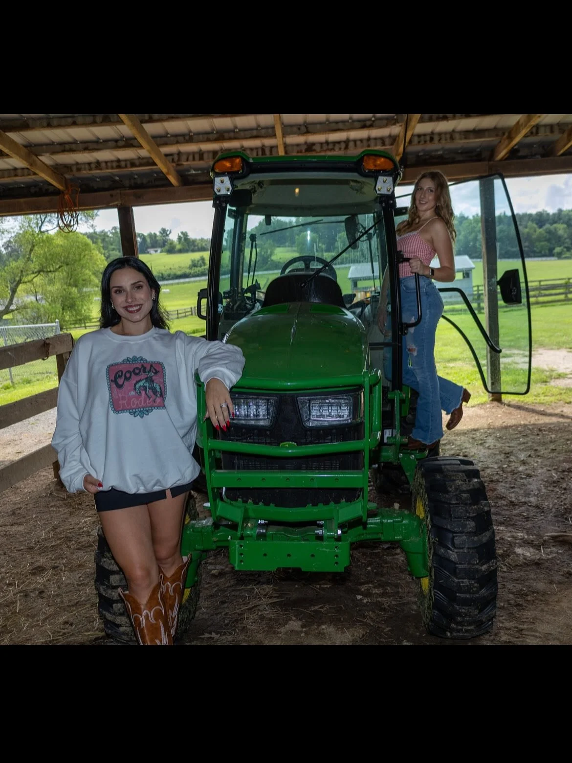 We Can't get Enough of this photoshoot with our girls🩷🩷
HUGE shoutout to @winsome_amore_photography for capturing these gorgeous pictures!!
