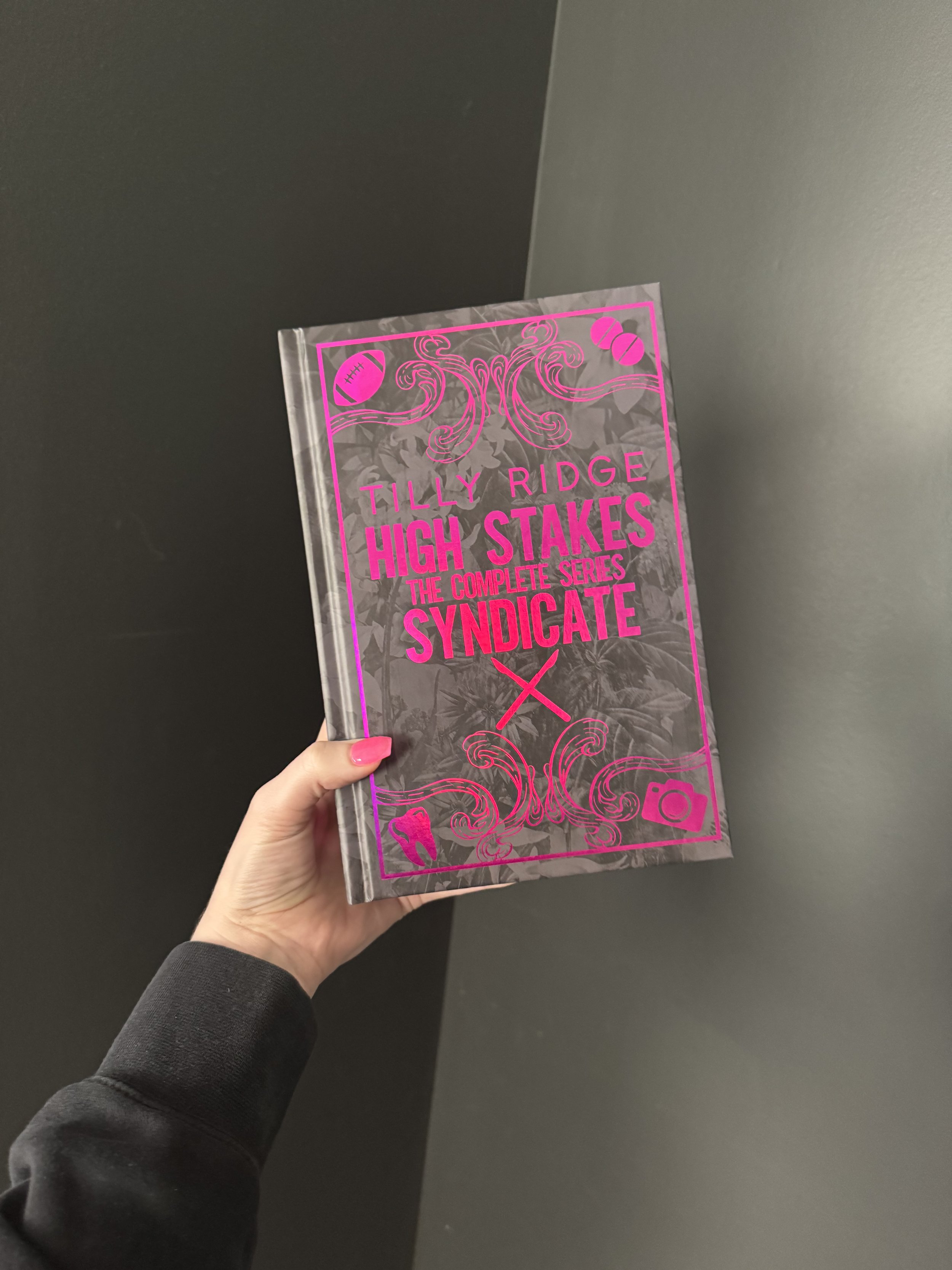 Deluxe Hardcover Omnibus