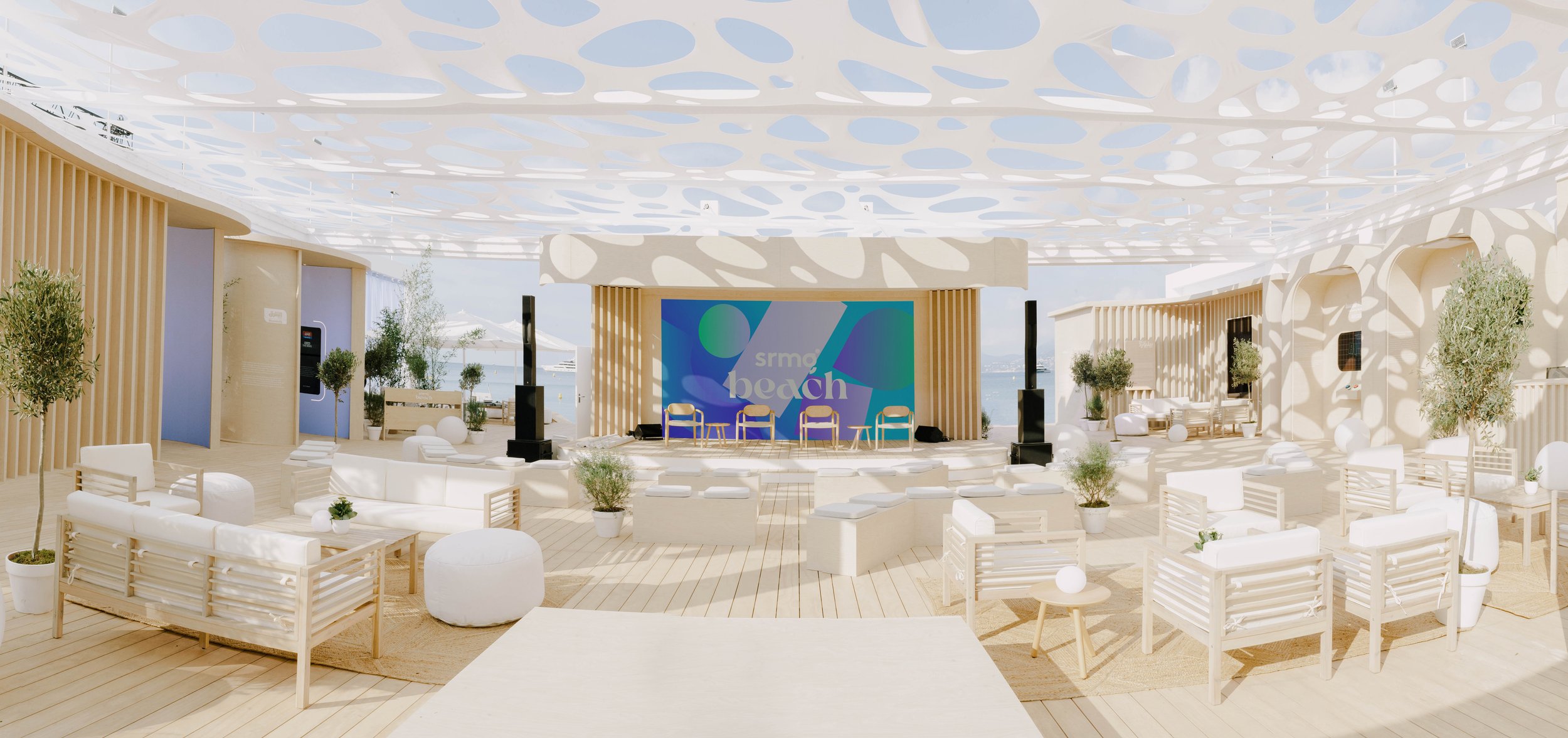 A multi-purpose stage that hosted programming all week. From DJs to tea time talks, 50-person seating capacity.