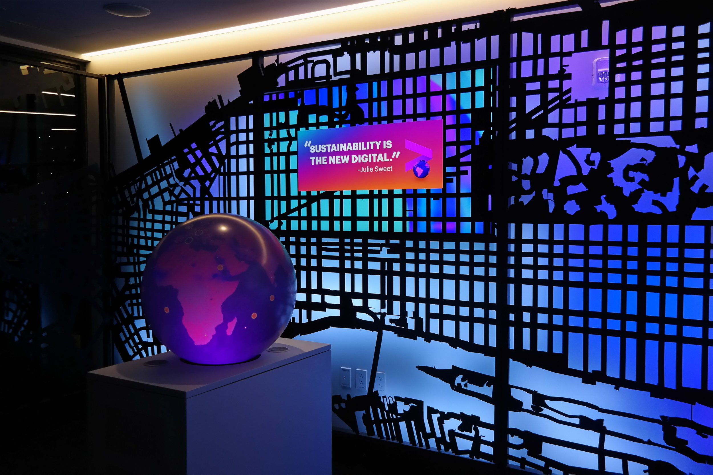 Multi-sensor activation.
A metal grid of Manhattan, backlit with reactive lighting, with an embedded screen that seamlessly bleeds in.