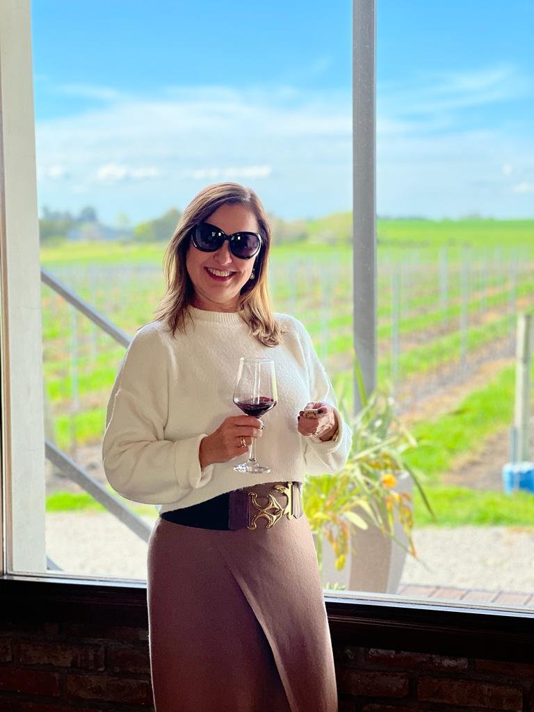 Uruguay wine tours offers wine transport in Montevideo to Bodega Bouza