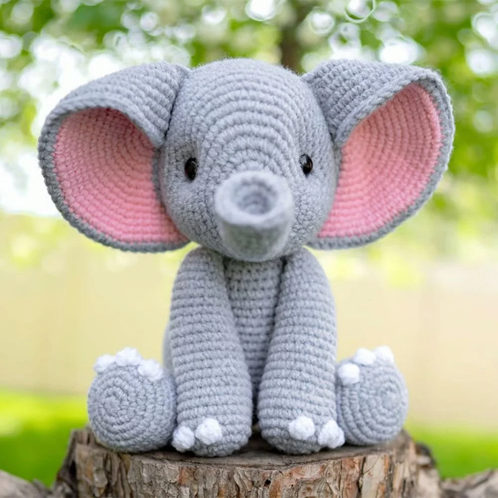 Esther Sitting Elephant Free Crochet Pattern