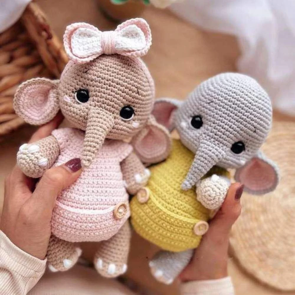 Free Baby Elephant with Overall and Bow Amigurumi Pattern