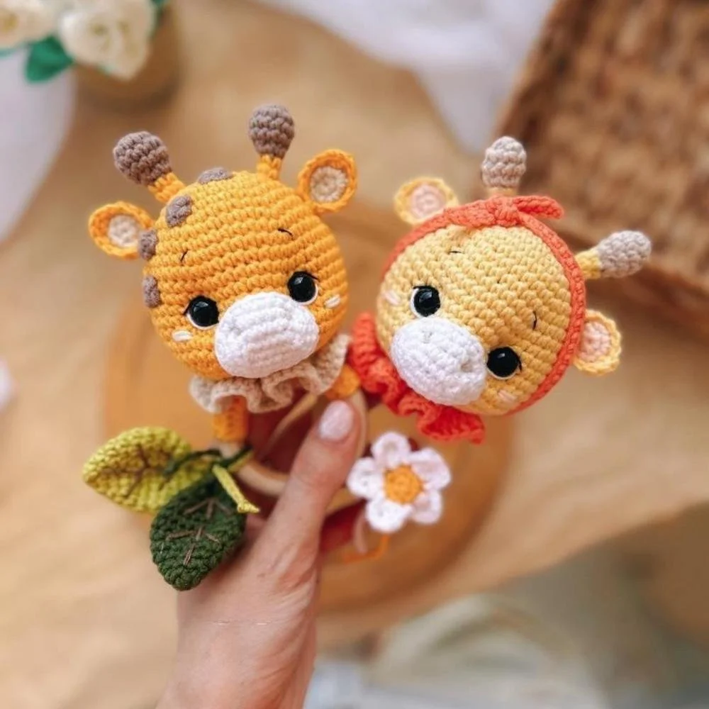 Free Baby Giraffe Rattle Crochet Pattern