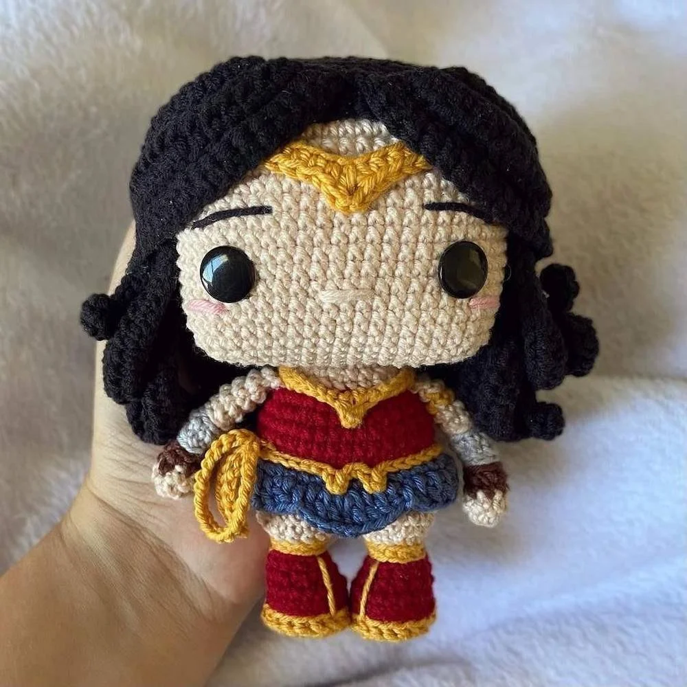 Free Wonder Woman Amigurumi Crochet Pattern