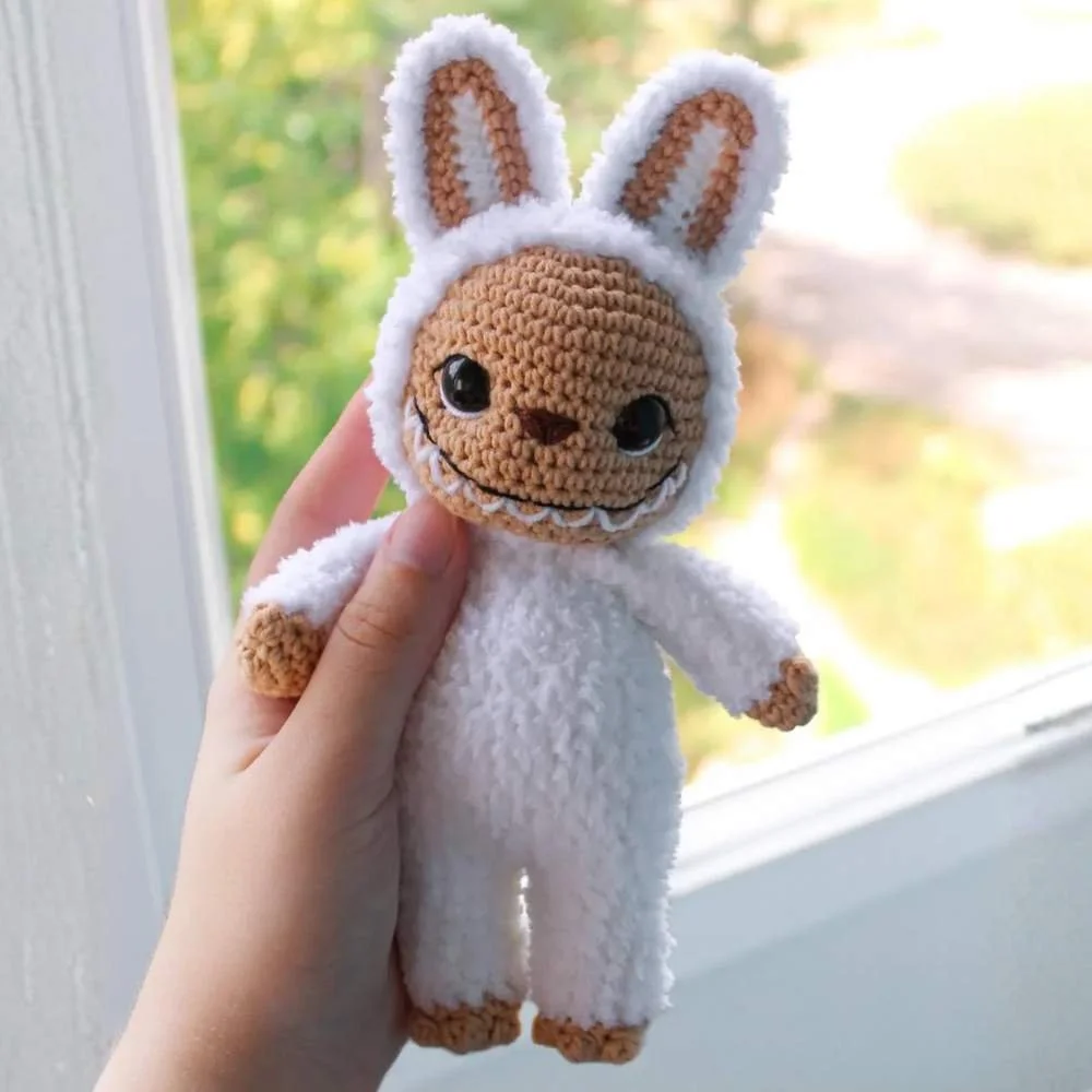 Easy Labubu Doll Free Amigurumi Pattern