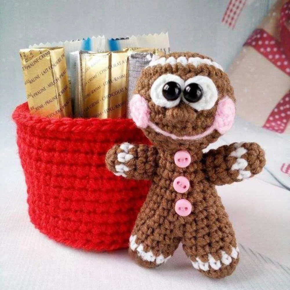 Free Christmas Gingerbread Boy Crochet Pattern