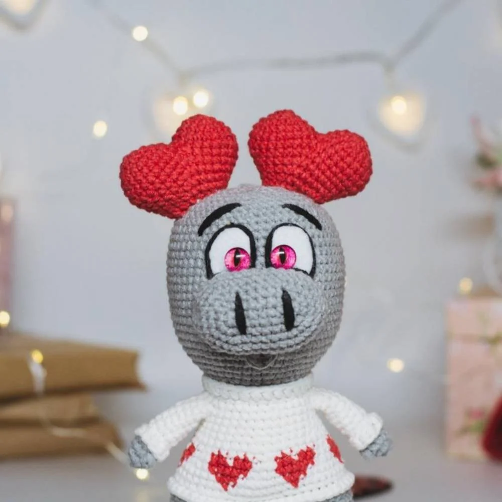 Cupidon Love Monster Crochet Pattern 5.jpg