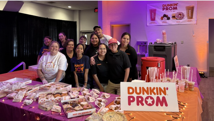 Quality Brand Group Spreads Joy at Banner Health’s Teen Prom in Tucson
