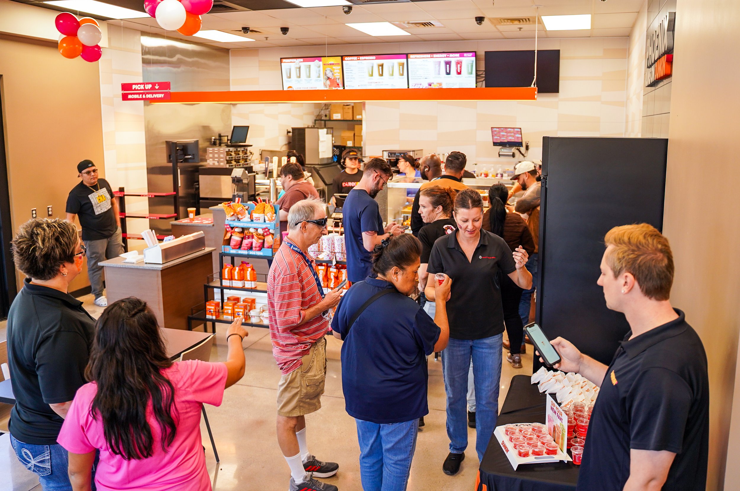 20260925_McCormick_19thAndDeerValley-GrandReOpening45.jpg