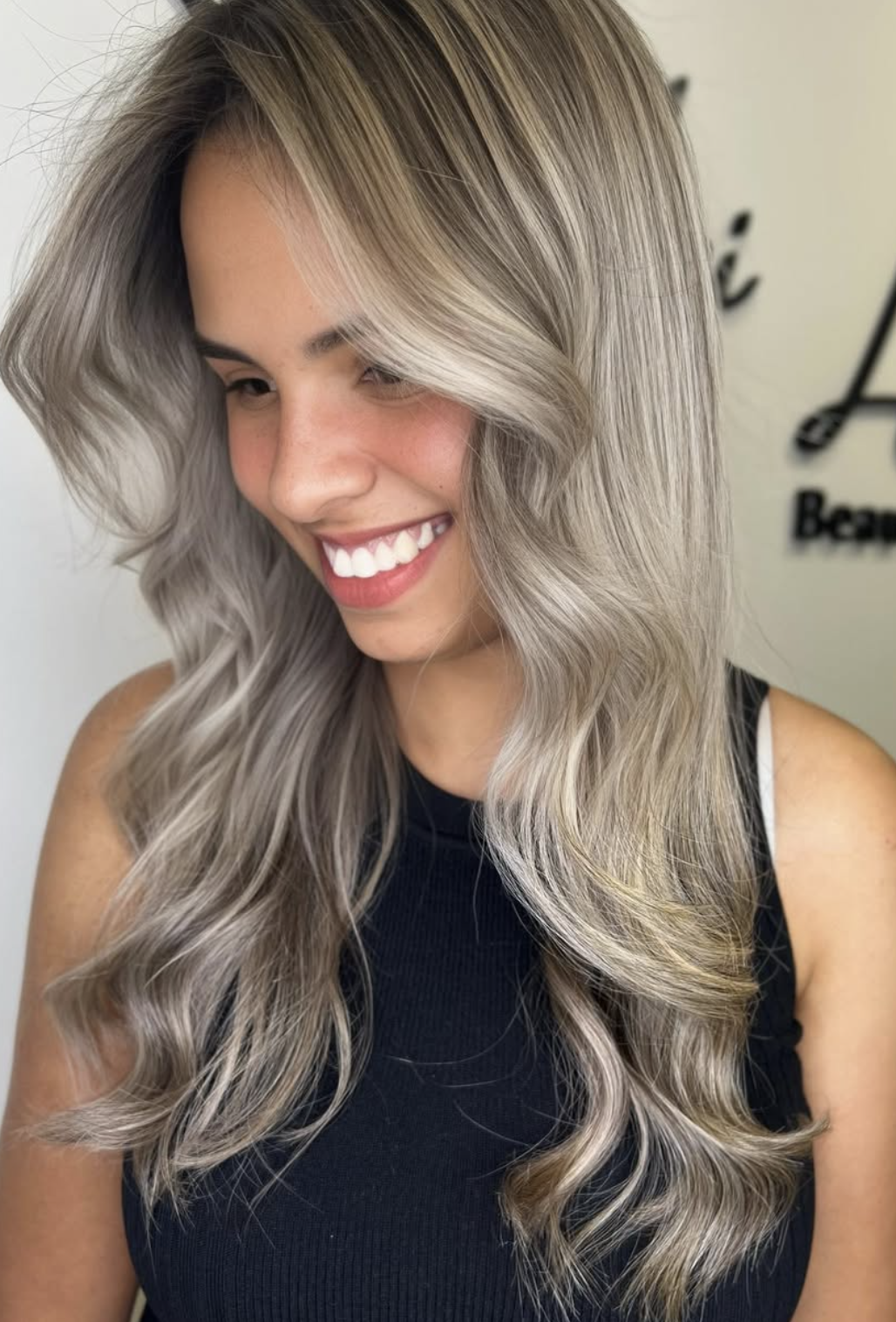 loiro platinado.