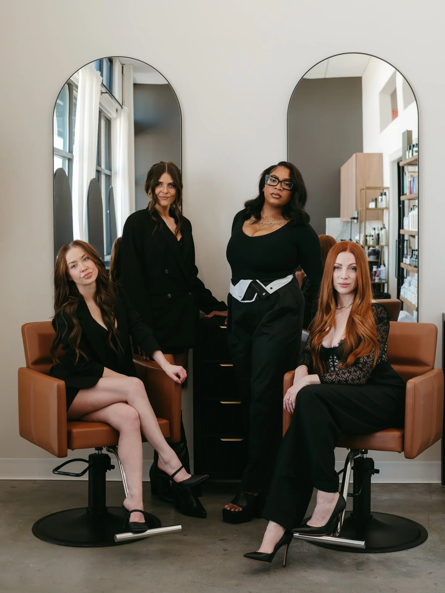 Girl power ✂️🎀🪮💕
@aura_theartofhair