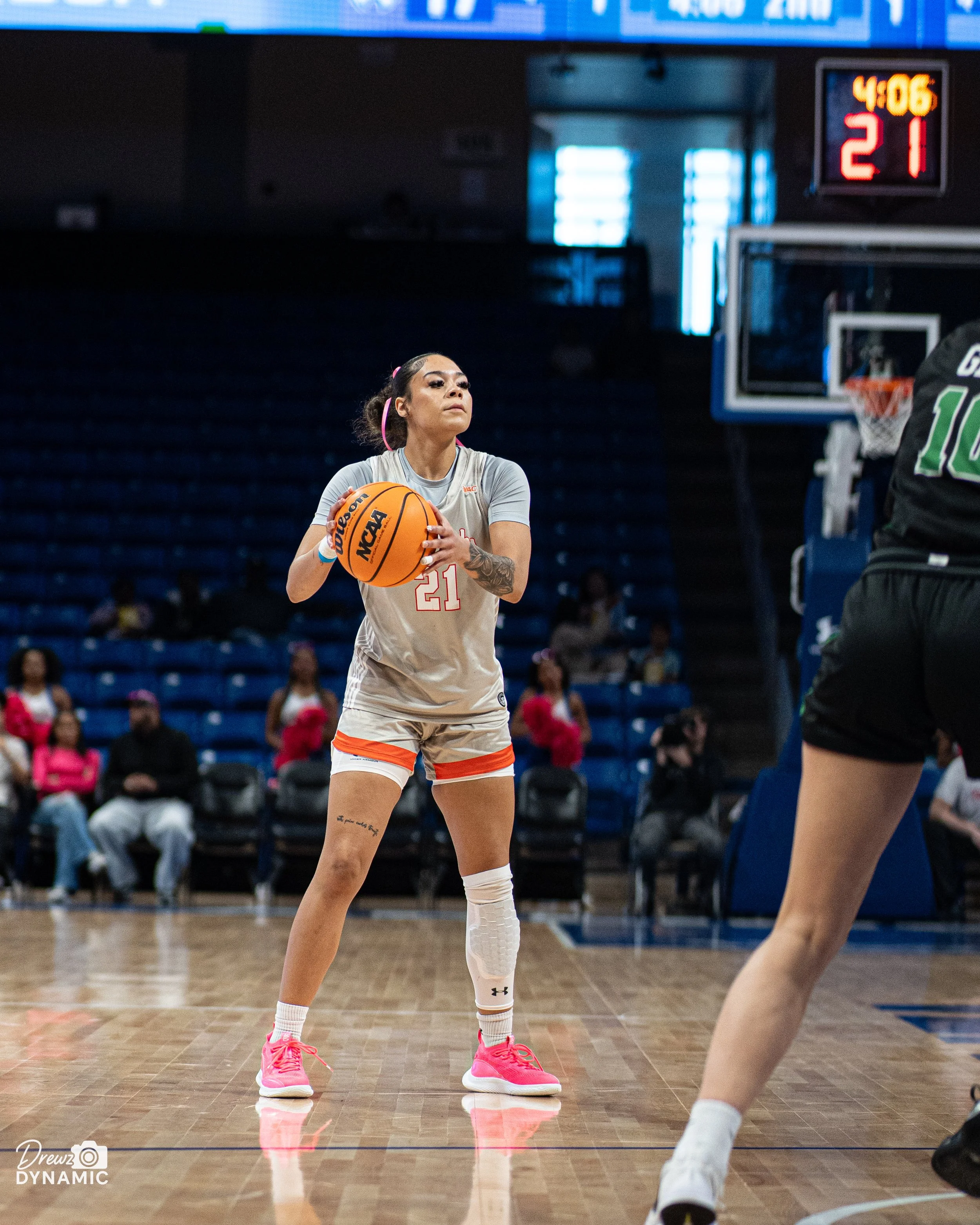 UTA VS Wolverines-3.JPEG