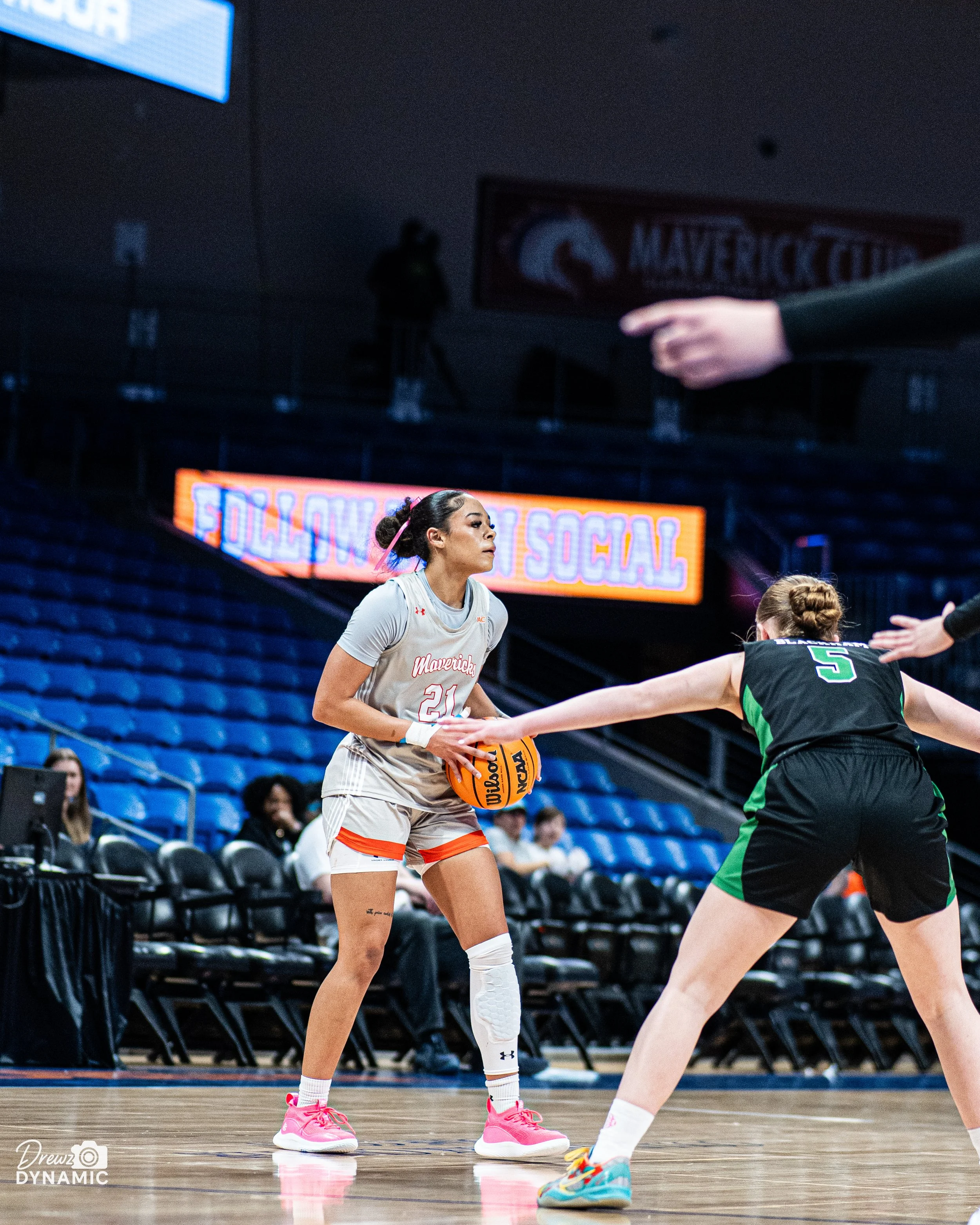 UTA VS Wolverines-7.JPEG