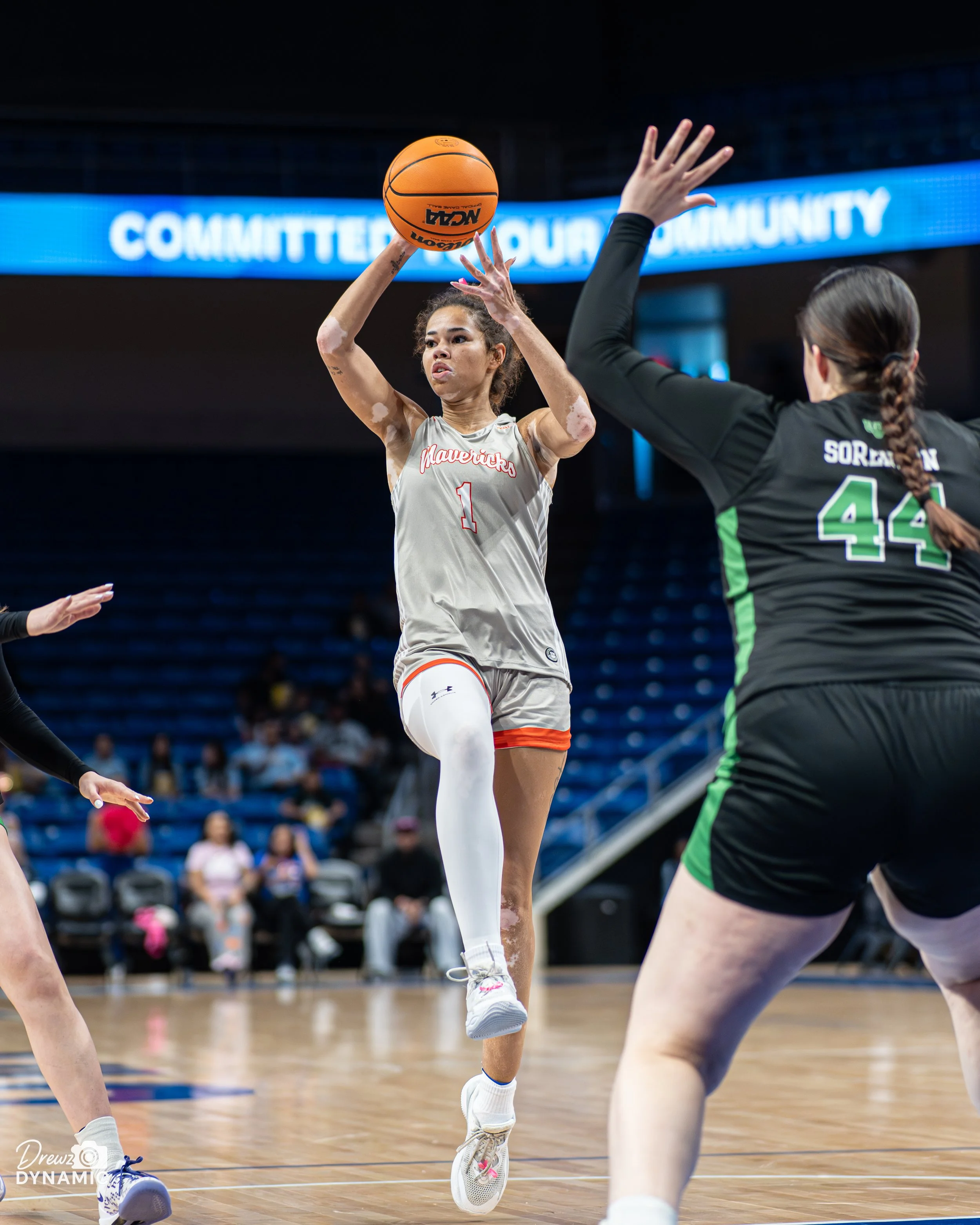 UTA VS Wolverines-2.JPEG