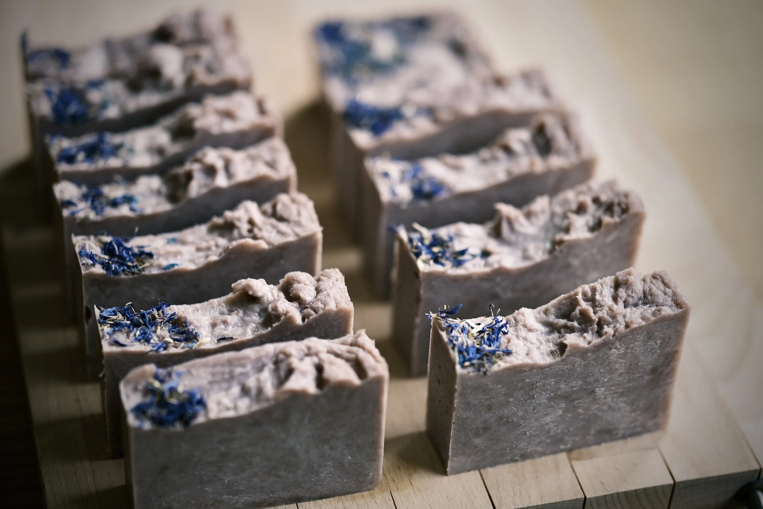 Cashmere + Cinnamon Leaf