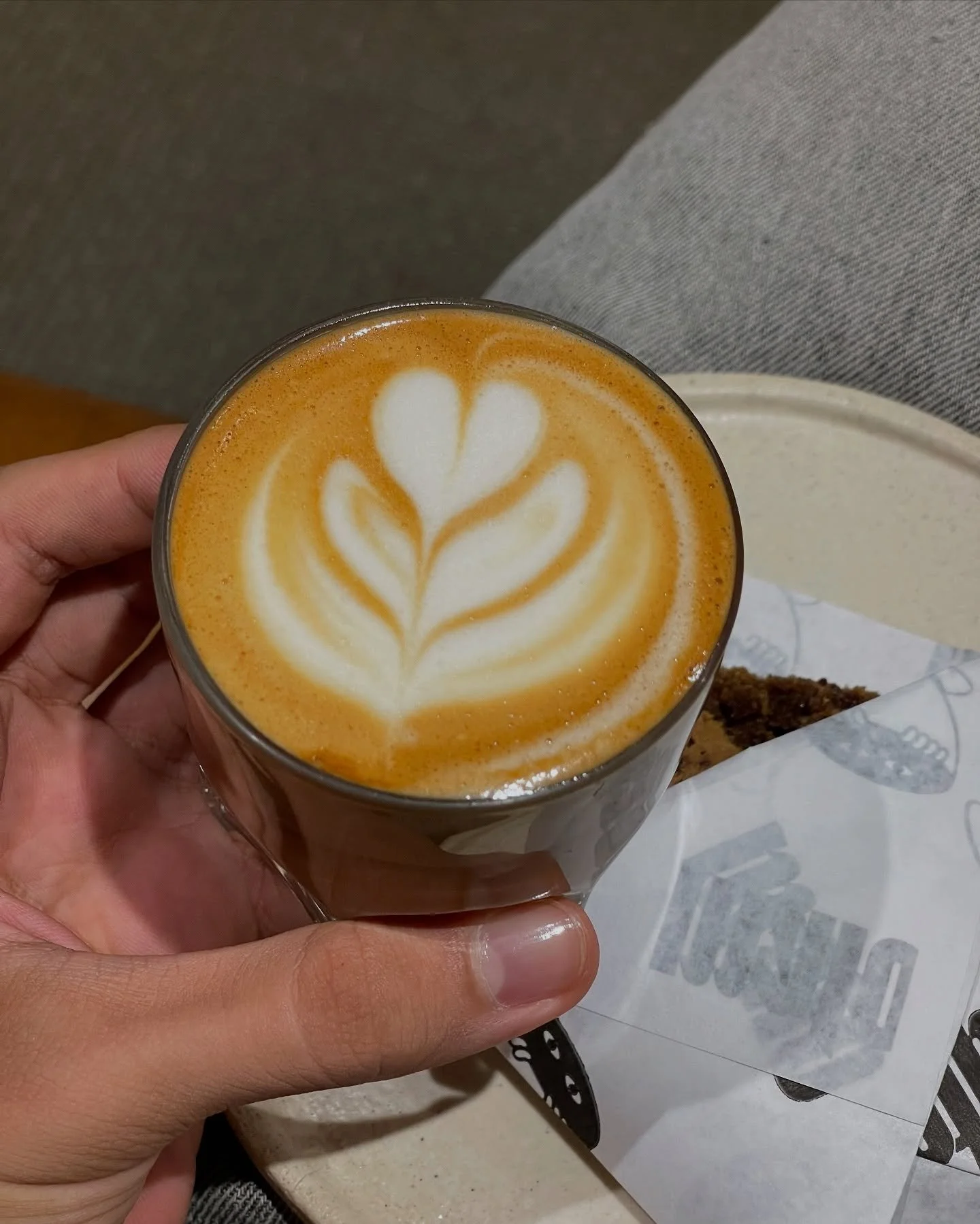 mato, arpoador

o @mato.cafe &eacute; pessoalmente especial, pois acompanho o caf&eacute; desde sua abertura e os cookies desde antes de voltar a morar no rio, quando ainda se chamavam de &ldquo;mamu&rdquo;. localizado na galeria river, considero meu