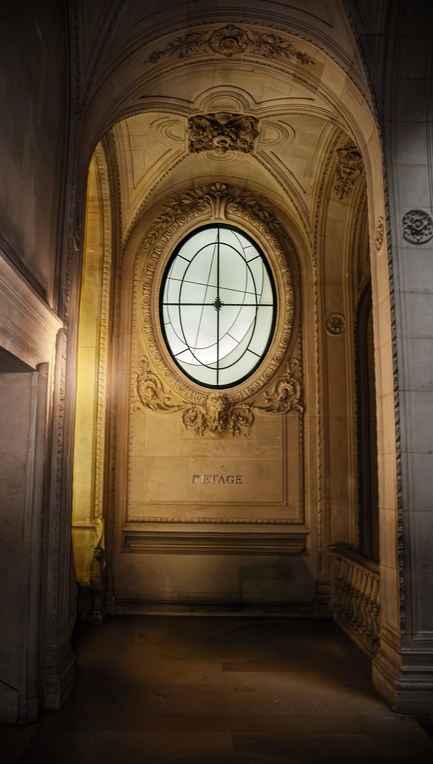 Versailles interior alcove-2.jpg