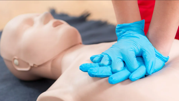 CPR training 2.png (Copy)