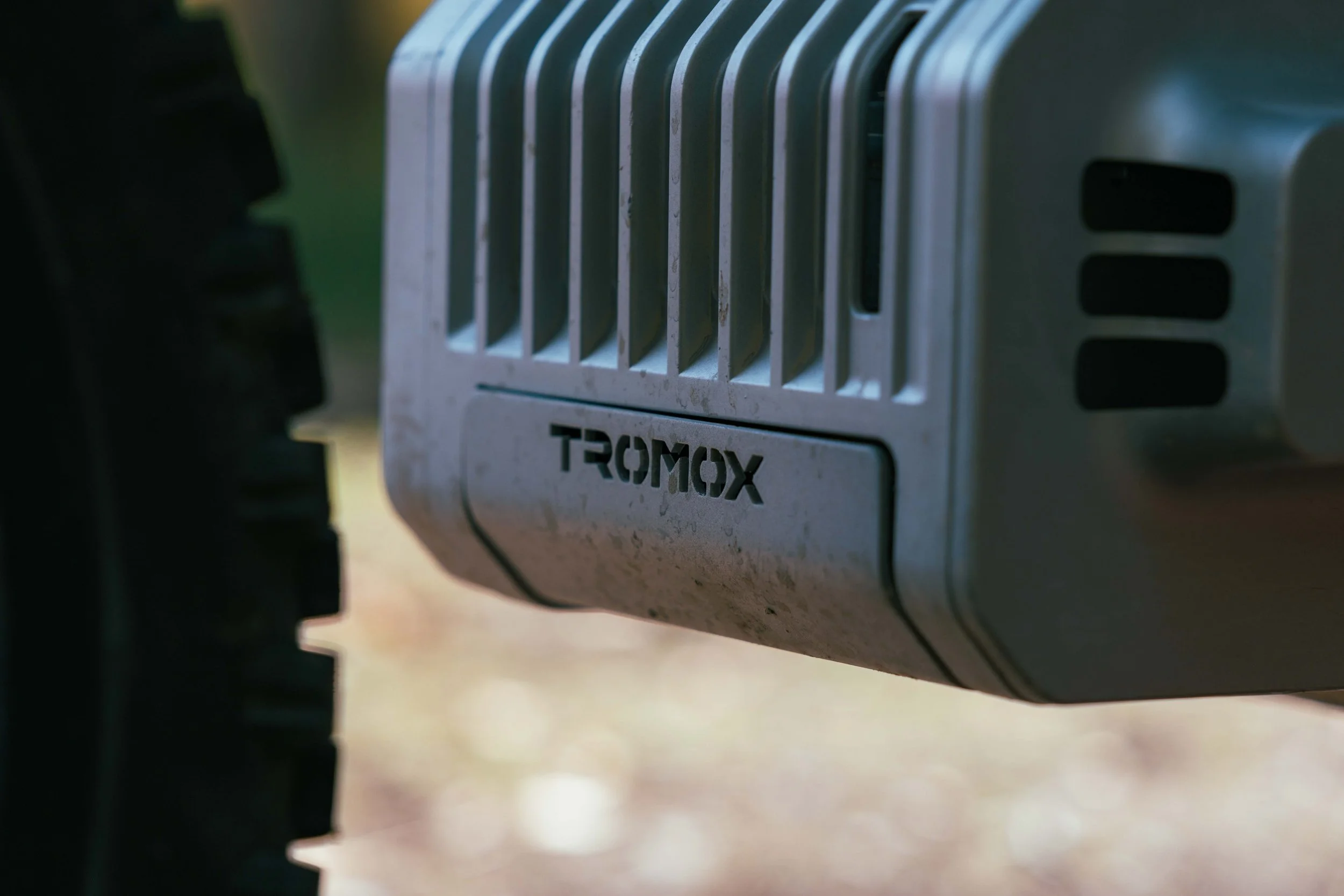 tromox_Commercial215.jpg