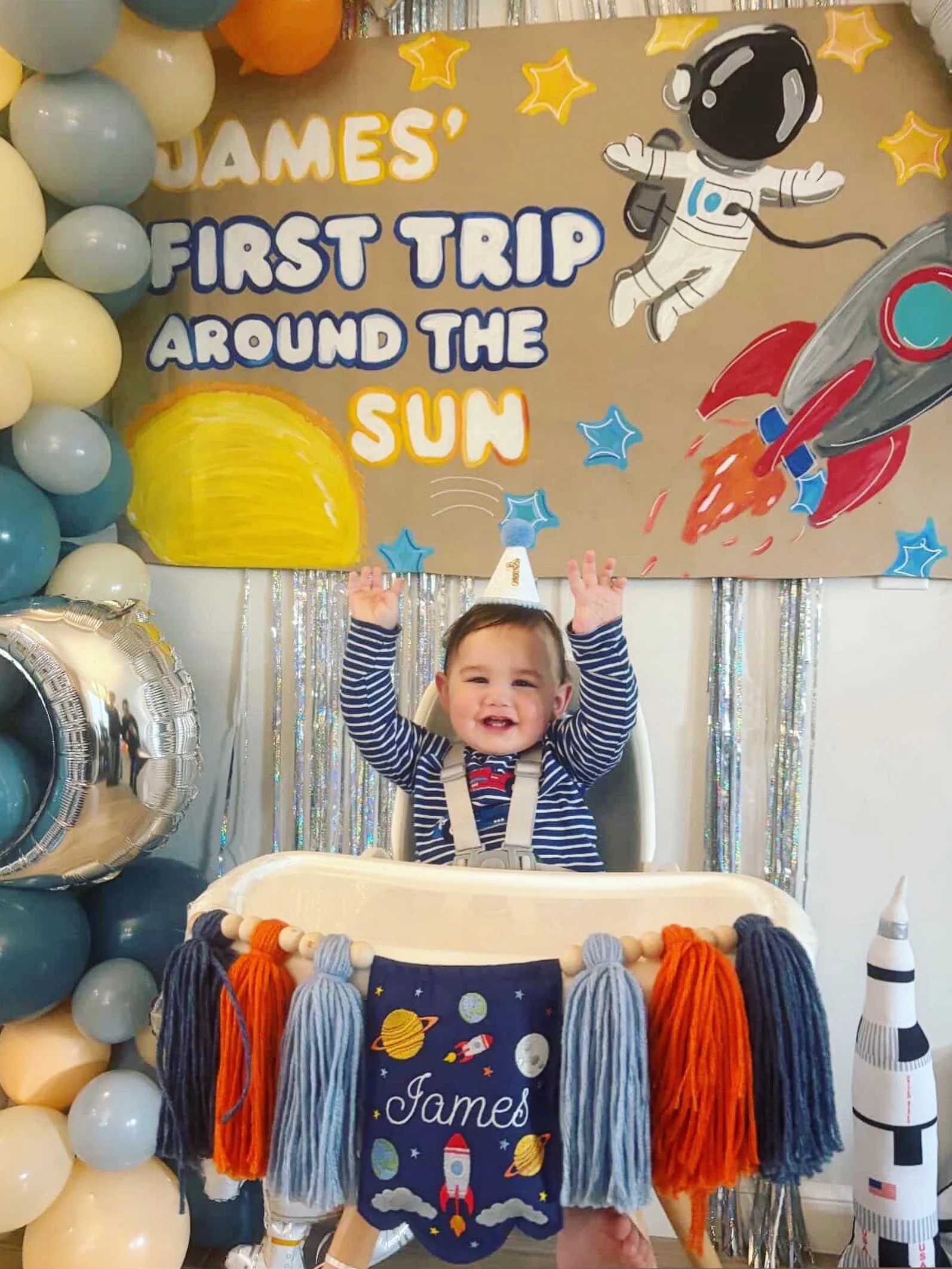 Hands up if you&rsquo;re as excited as we are about James&rsquo; first trip around the sun ☀️🚀✨🙌

Loved being a part of this fun little space setup to celebrate ONE whole year of James 🪐💙

The happiest birthday for the sweetest little astronaut ?