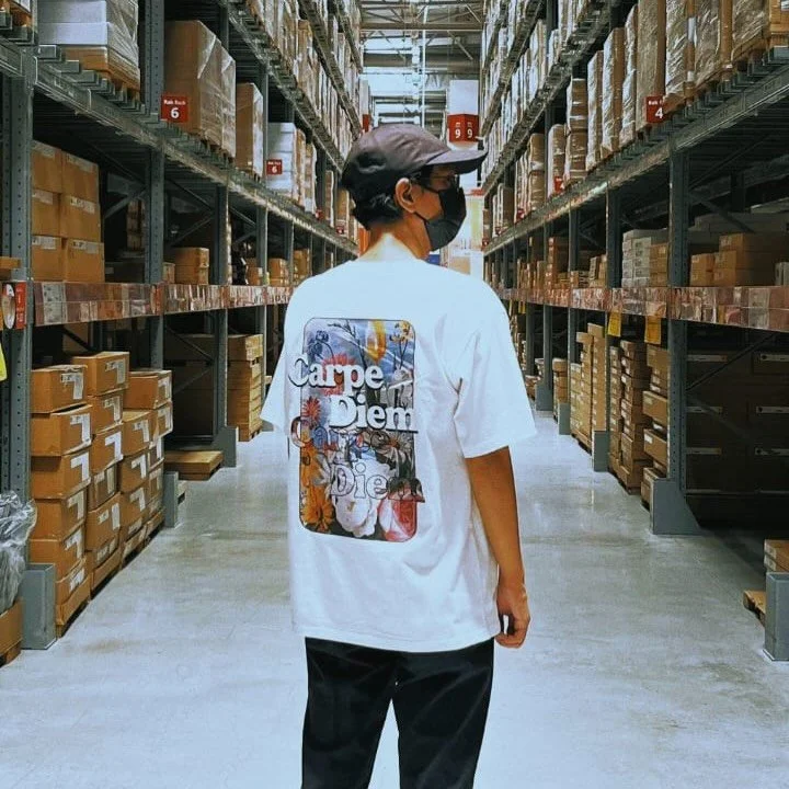 The world will tell you to wait, to settle and to blend in. We designed the &lsquo;Carpe Diem&rsquo; tee to tell you otherwise. Today is an opportunity. Seize it and own your narrative.

Shop the tee today. Link in bio.

#Arcvell #UniquelyOrdinary #S