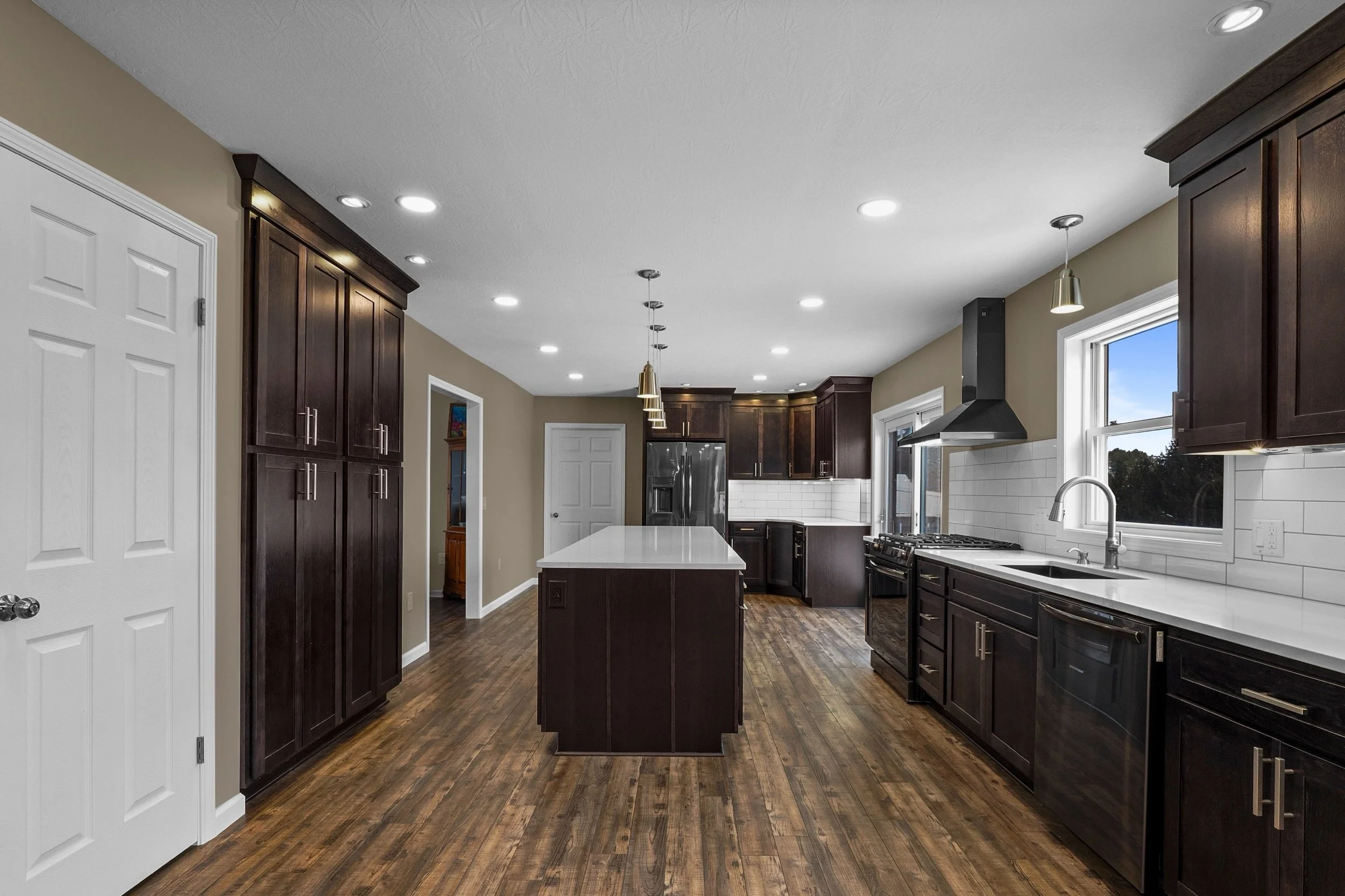 NC1A0006 _GOB_Bolivar_01_W.jpeg