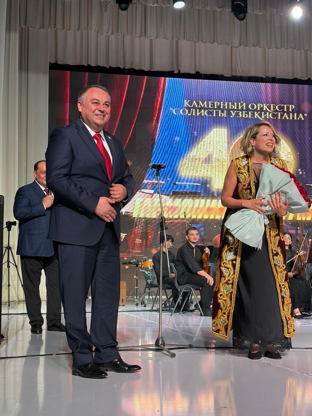 Piyanist Rüya Taner, Taşkent’te düzenlenen gala gecesine katıldı