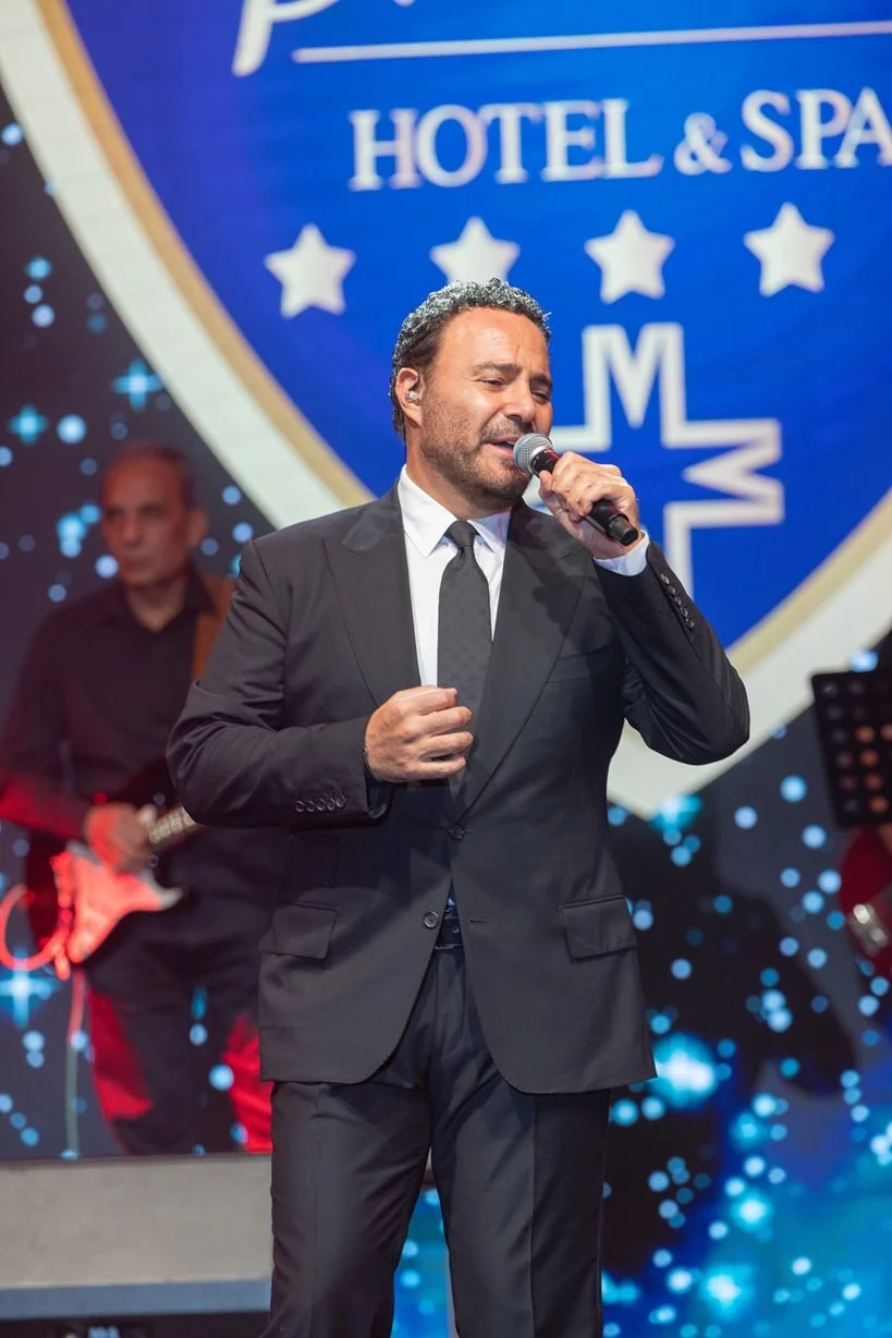  Lübnanlı ünlü sanatçı Assi El Hallani, Merit Royal Diamond Otel’de sahne aldı 