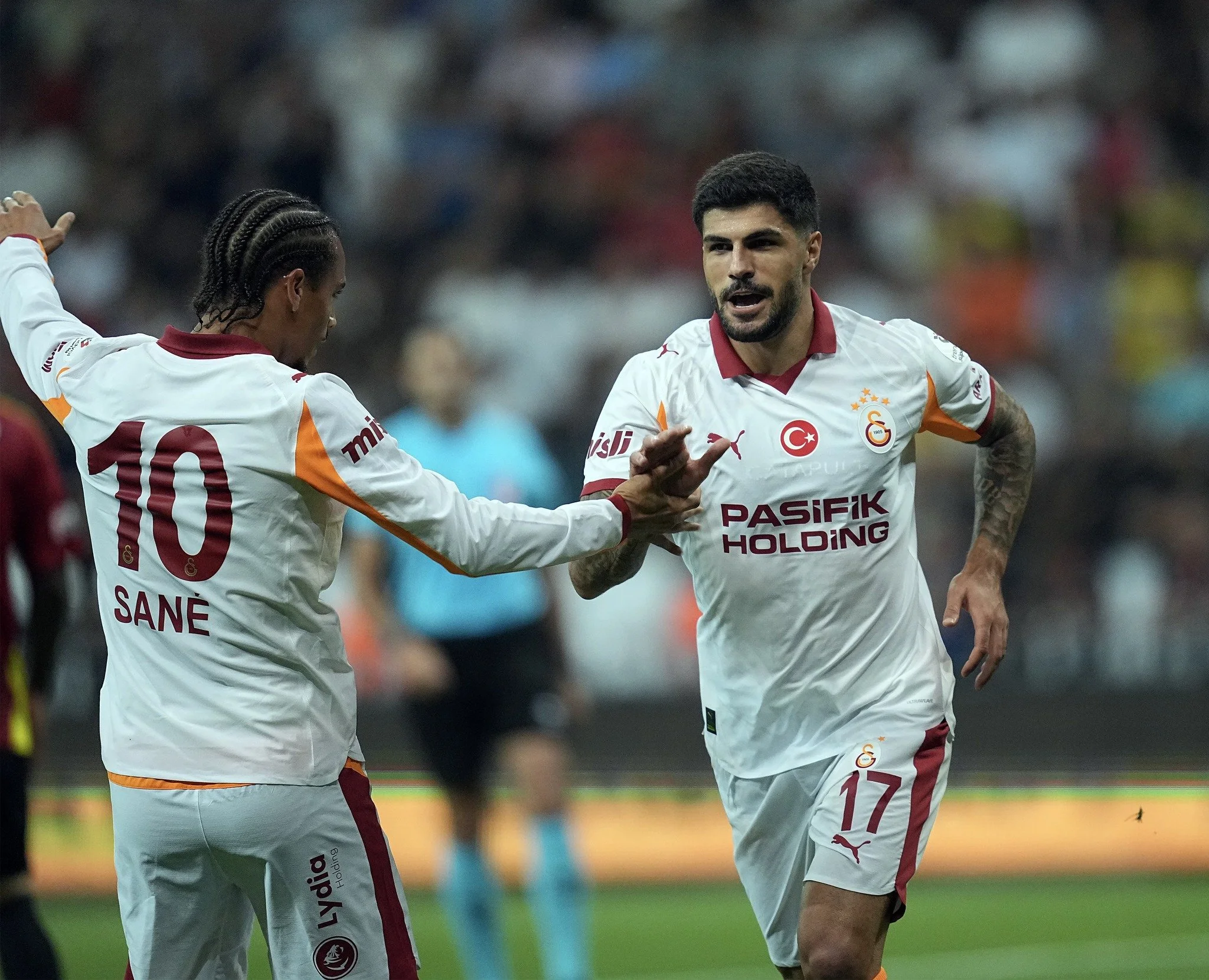 Galatasaray hız kesmiyor