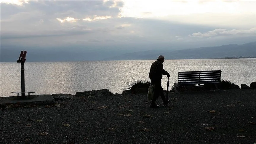 Yalnızlık Alzheimer riskini artırıyor