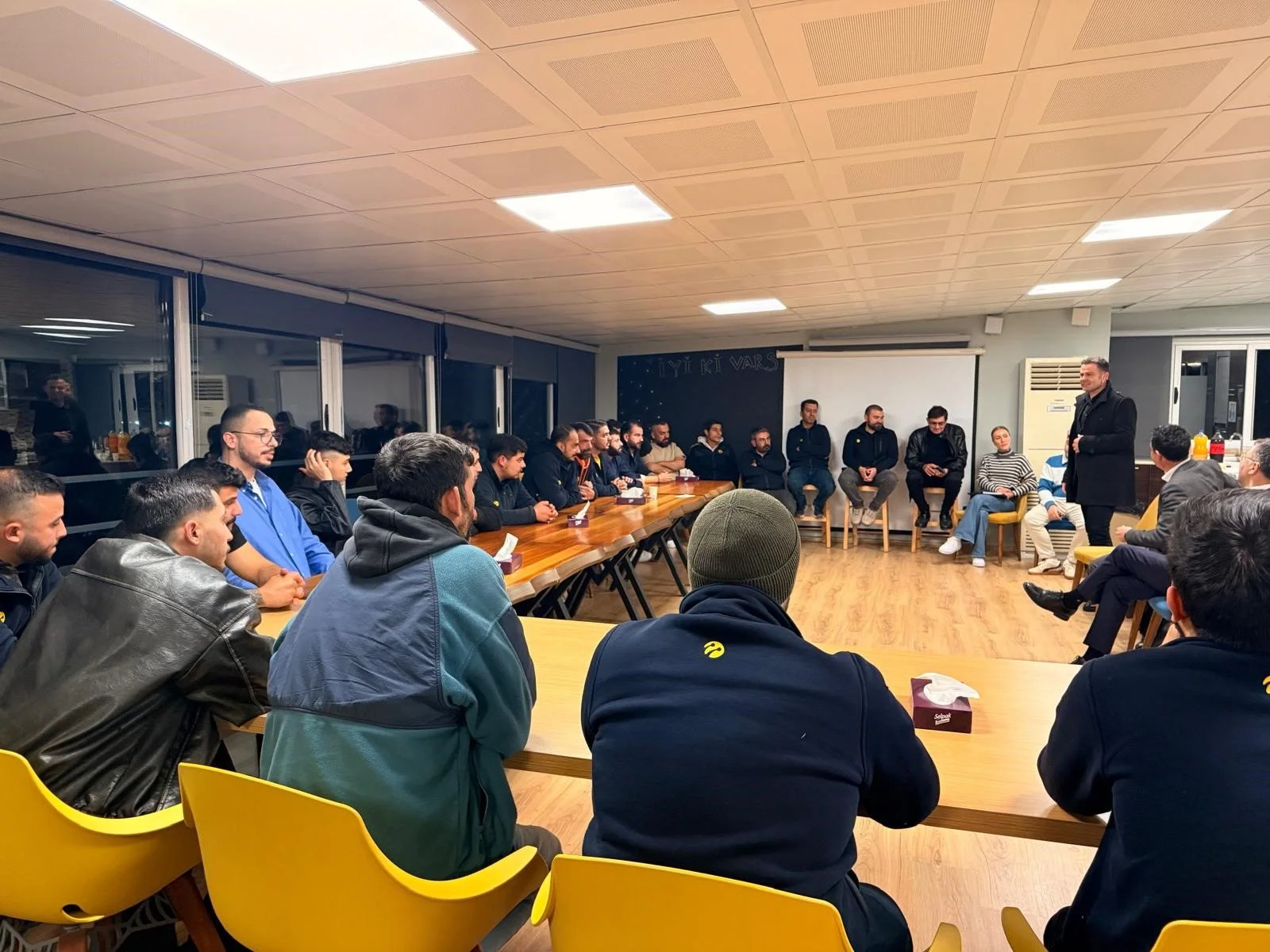 Kuzey Kıbrıs Turkcell, saha ekipleriyle operasyonel mükemmeliyet için bir araya geldi