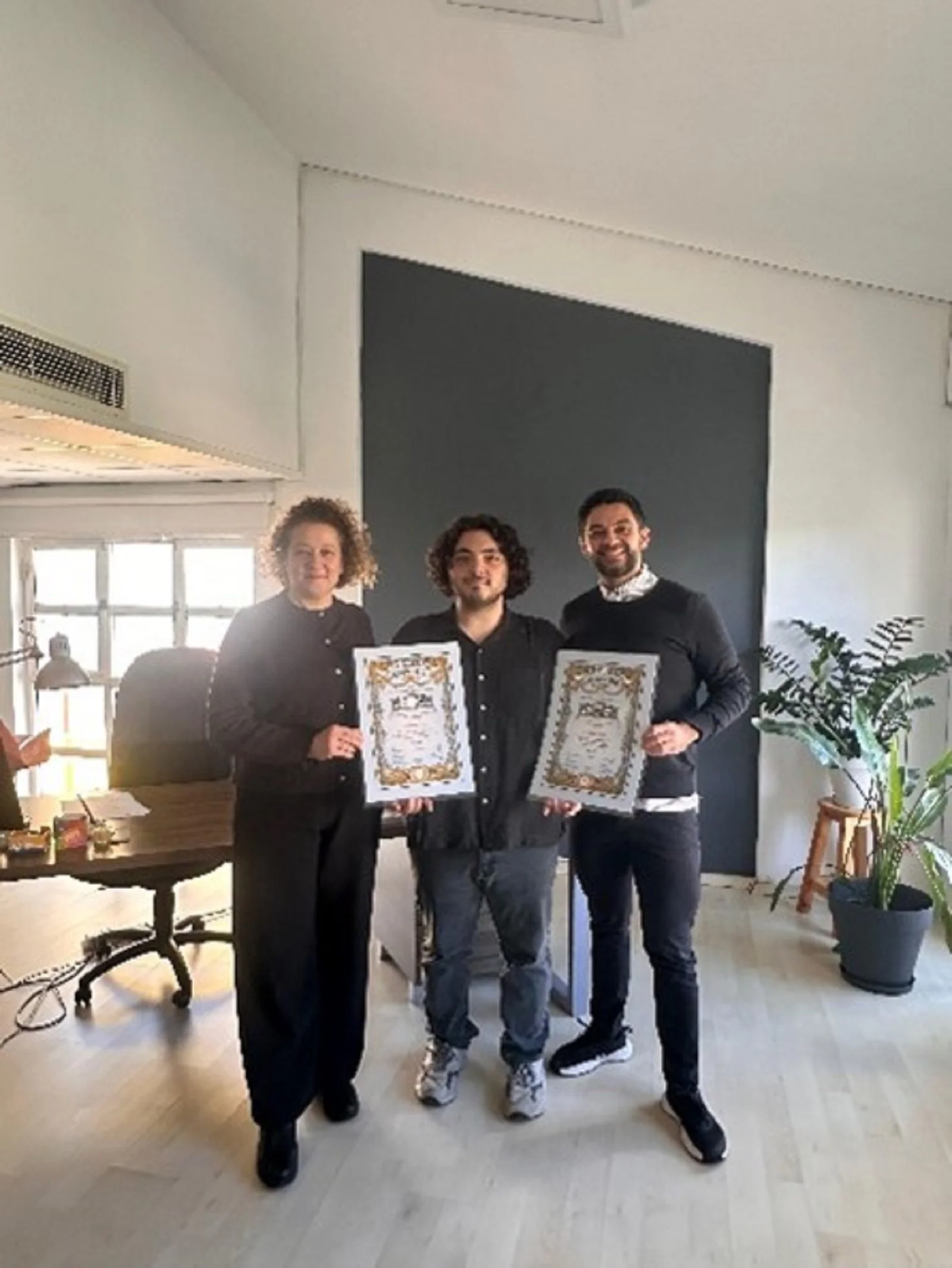 DAÜ Mimarlık Fakültesi İç Mimarlık Bölümü’ne Golden Trezzını Awards’tan çifte Platınum ödülü