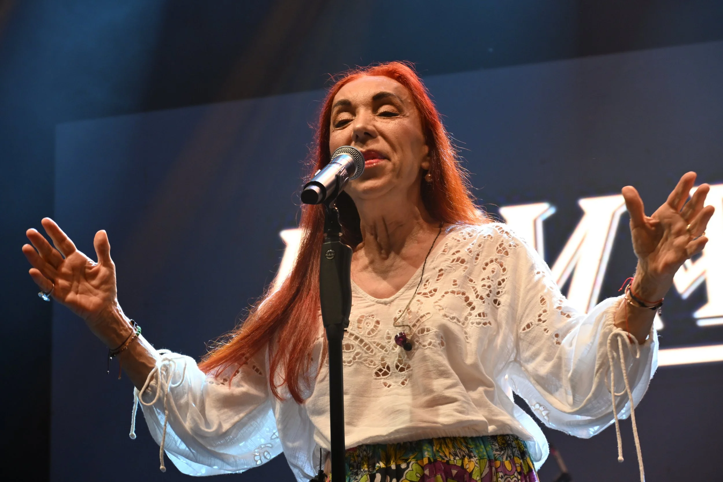 Güzelyurt Portakal Festivalinde Leman Sam sahne aldı