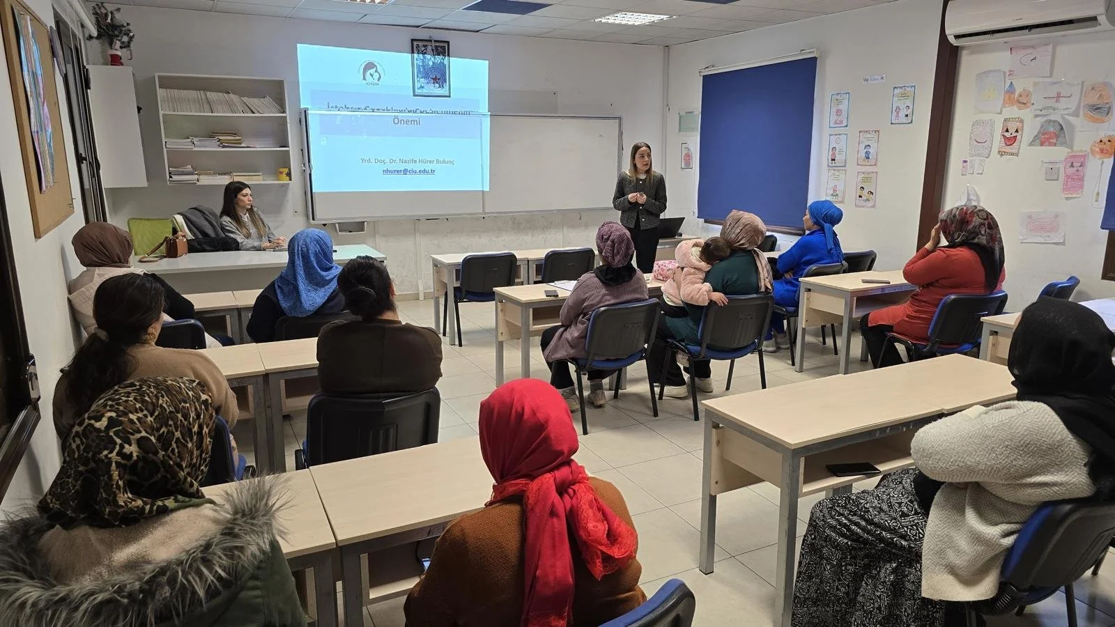 Uzmanlar çocukların ve ergenlerin beslenmesiyle ilgili eğitim verdi