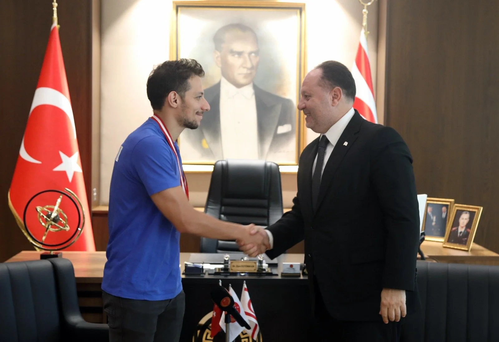 Öztürkler, milli yüzücü Doğukan Ulaç’ı kabul etti