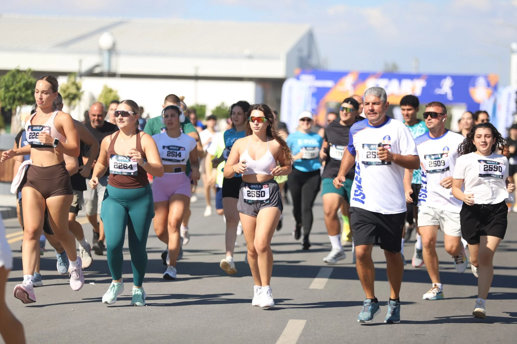 İskele Yarı Maratonu, büyük bir katılım ve coşkuyla gerçekleştirildi