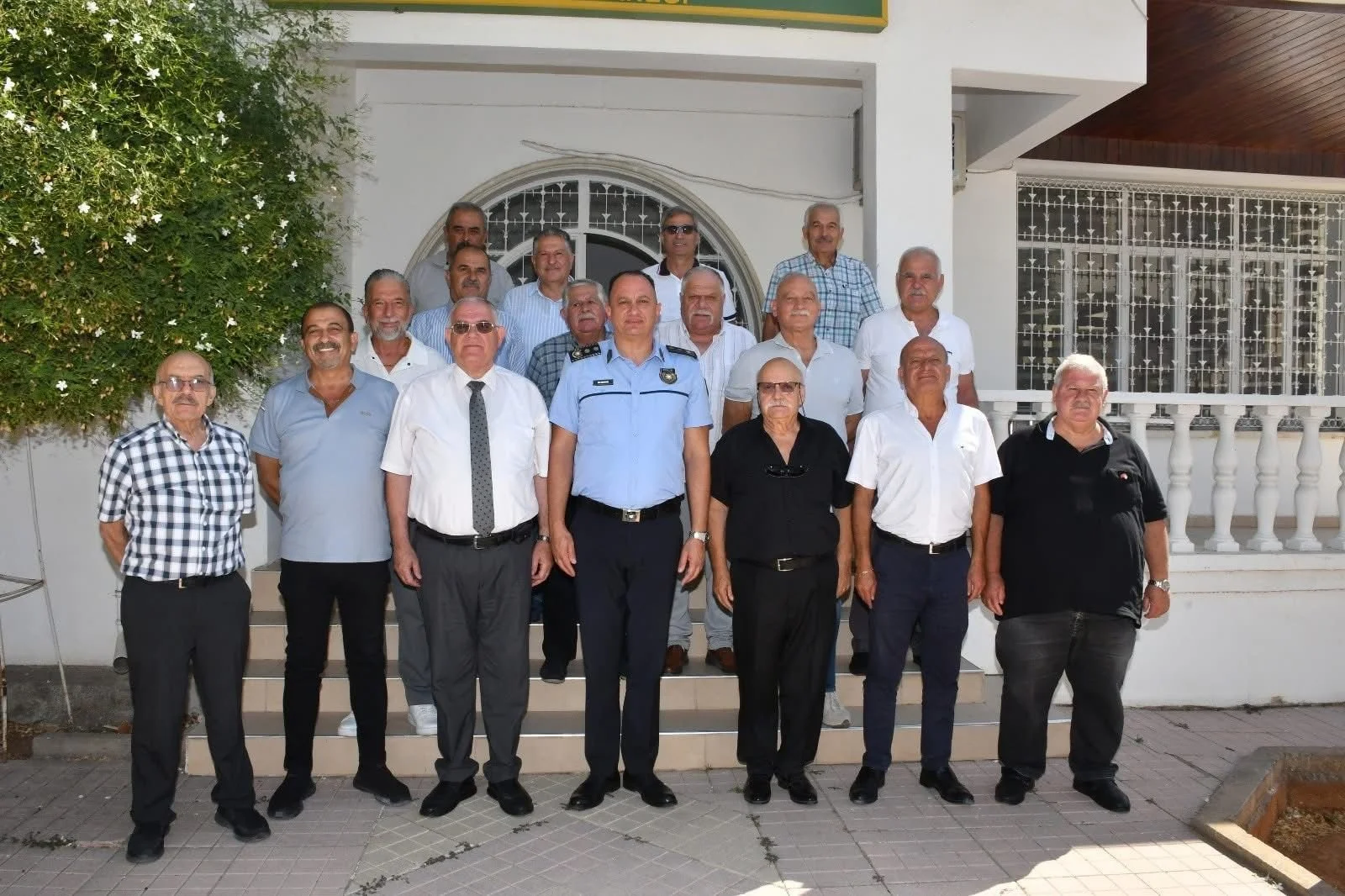 Adalıer’den Emekli Polisler Derneği Başkanı ve üyelerine iade-i ziyaret