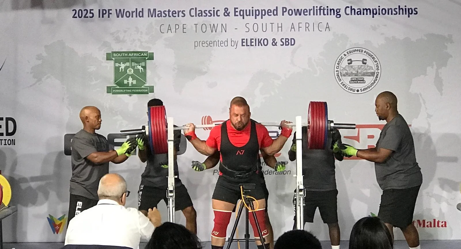 Milli sporcu Mehmet Ali Deniz, Afrika’da katıldığı yarışmada dünya şampiyonu oldu