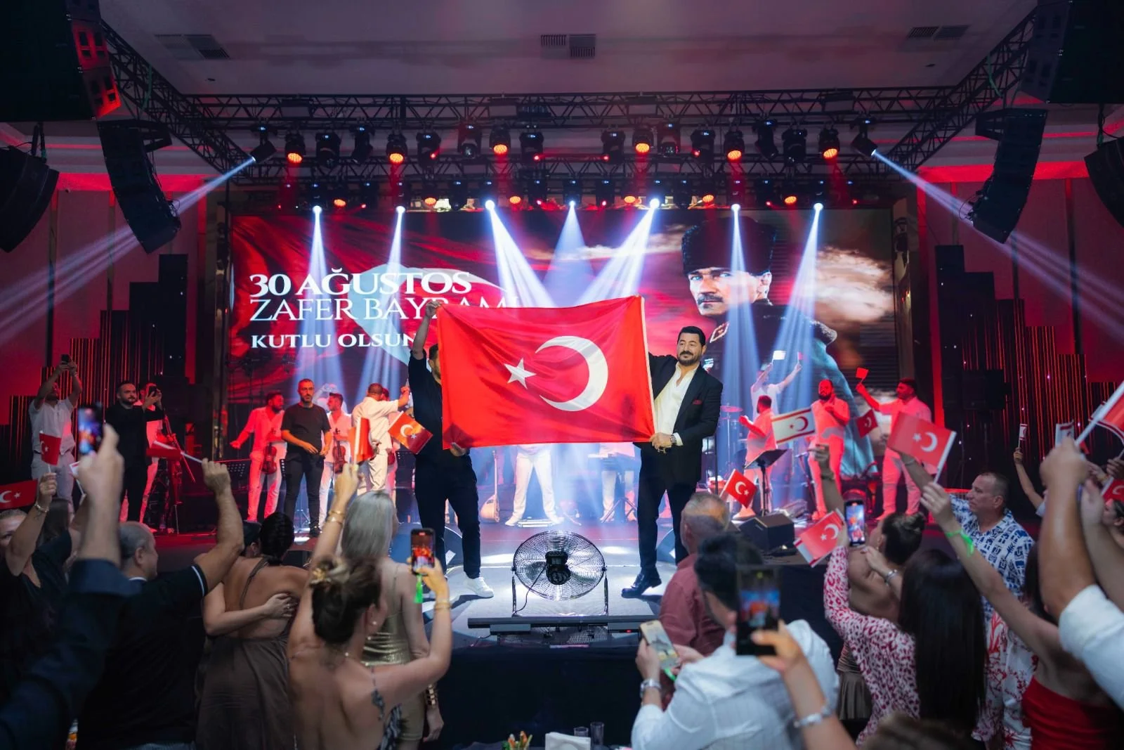 Grand Sapphire’de Zafer Bayramı coşkusu