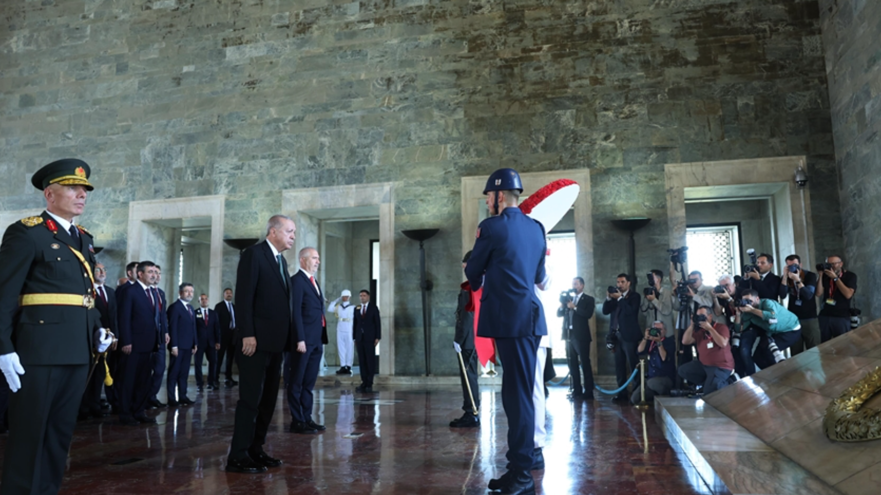 Anıtkabir’de tören
