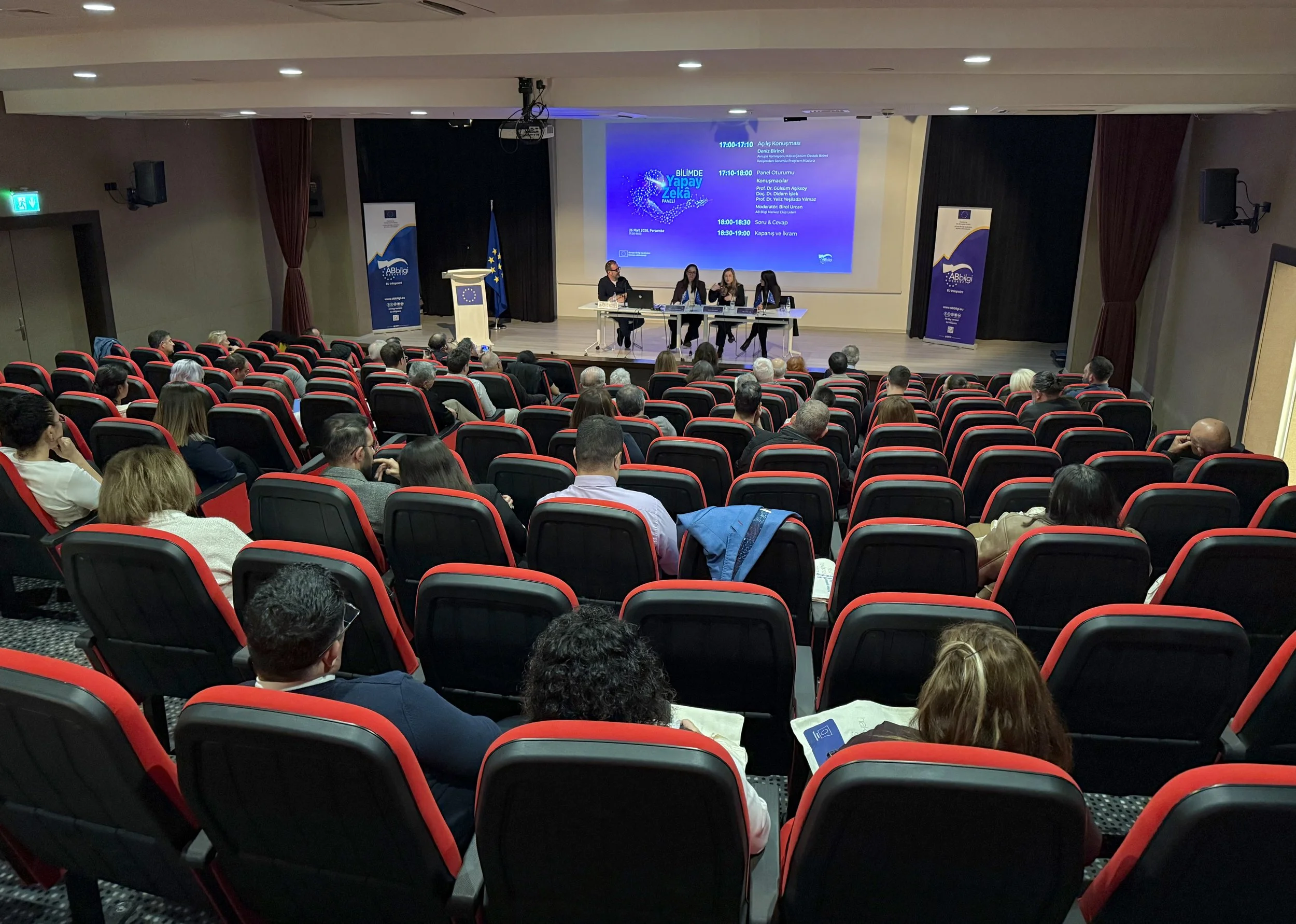 AB Bilgi Merkezi “Bilimde Yapay Zekâ” paneli düzenledi