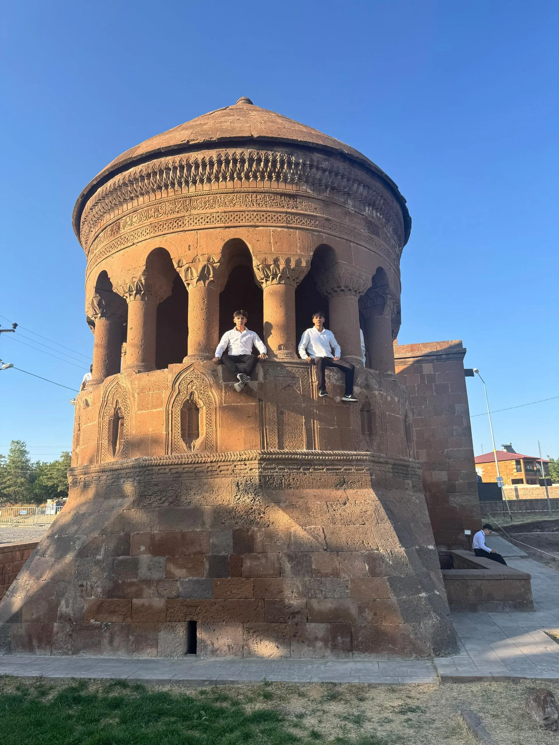 Hala Sultan İlahiyat Koleji öğrencileri "Maziden Âtiye" programına katıldı