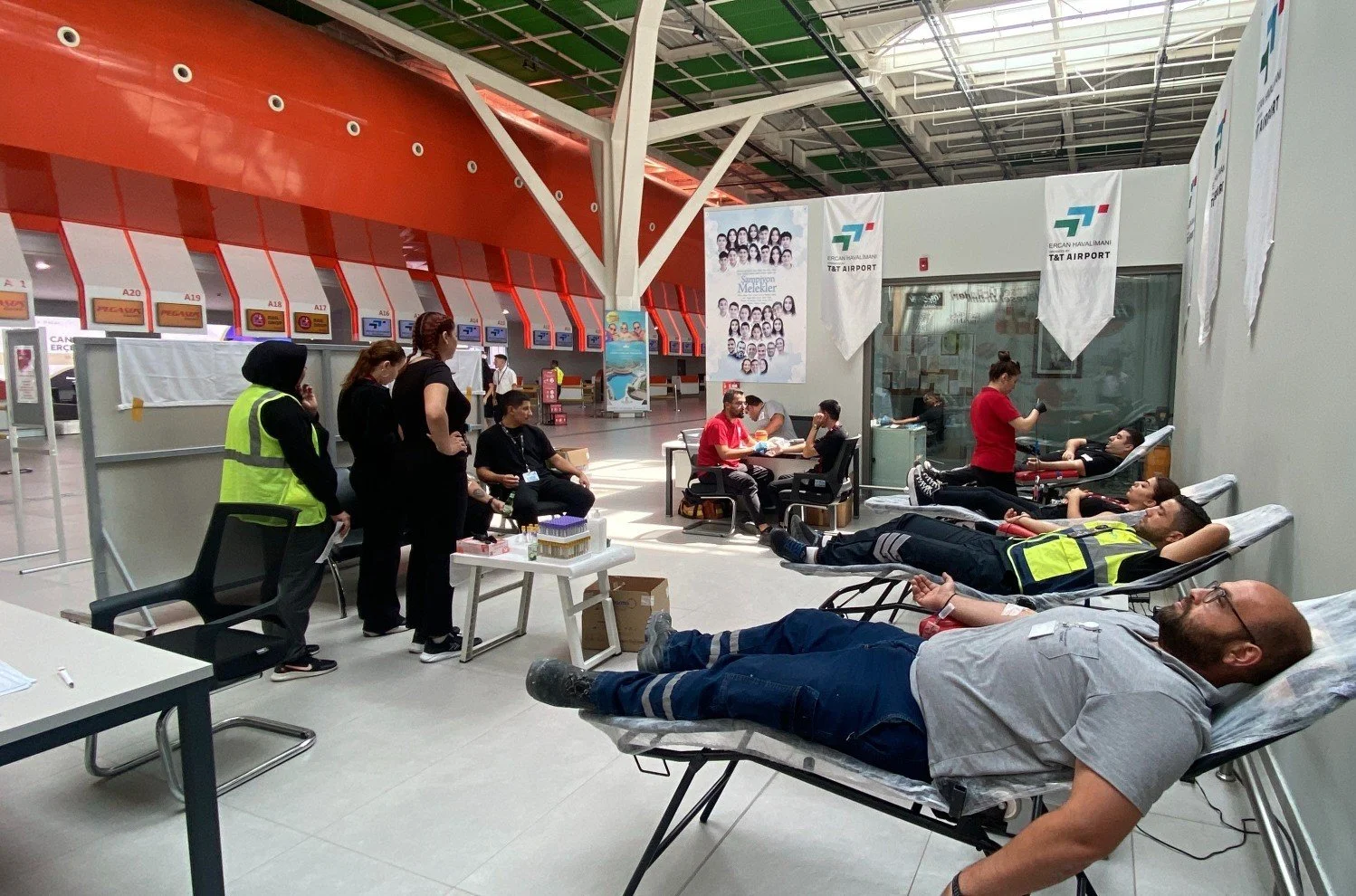 “Bir damla kan, bir ömür umut” kan bağışı kampanyası yoğun ilgi gördü