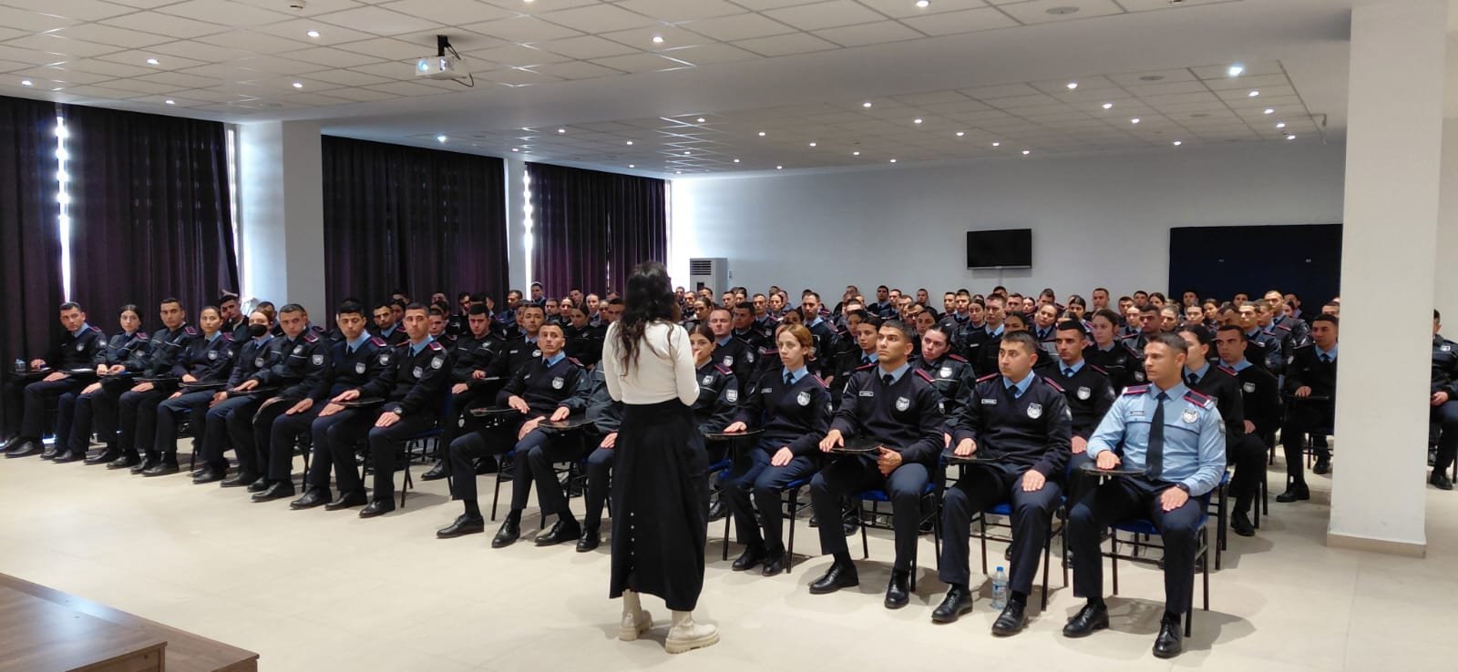 Polis Okulu öğrencileri ilik donörü olmak için örnek verdi