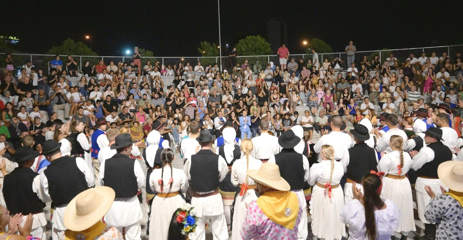 15. Uluslararası Lefkoşa Halk Dansları Festivali sona erdi