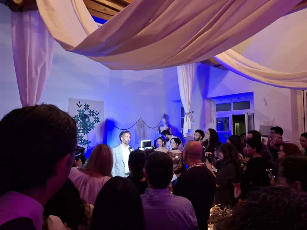 Moda ve kültürel mirası buluşturan sergi: “Crafting Continuity” açıldı