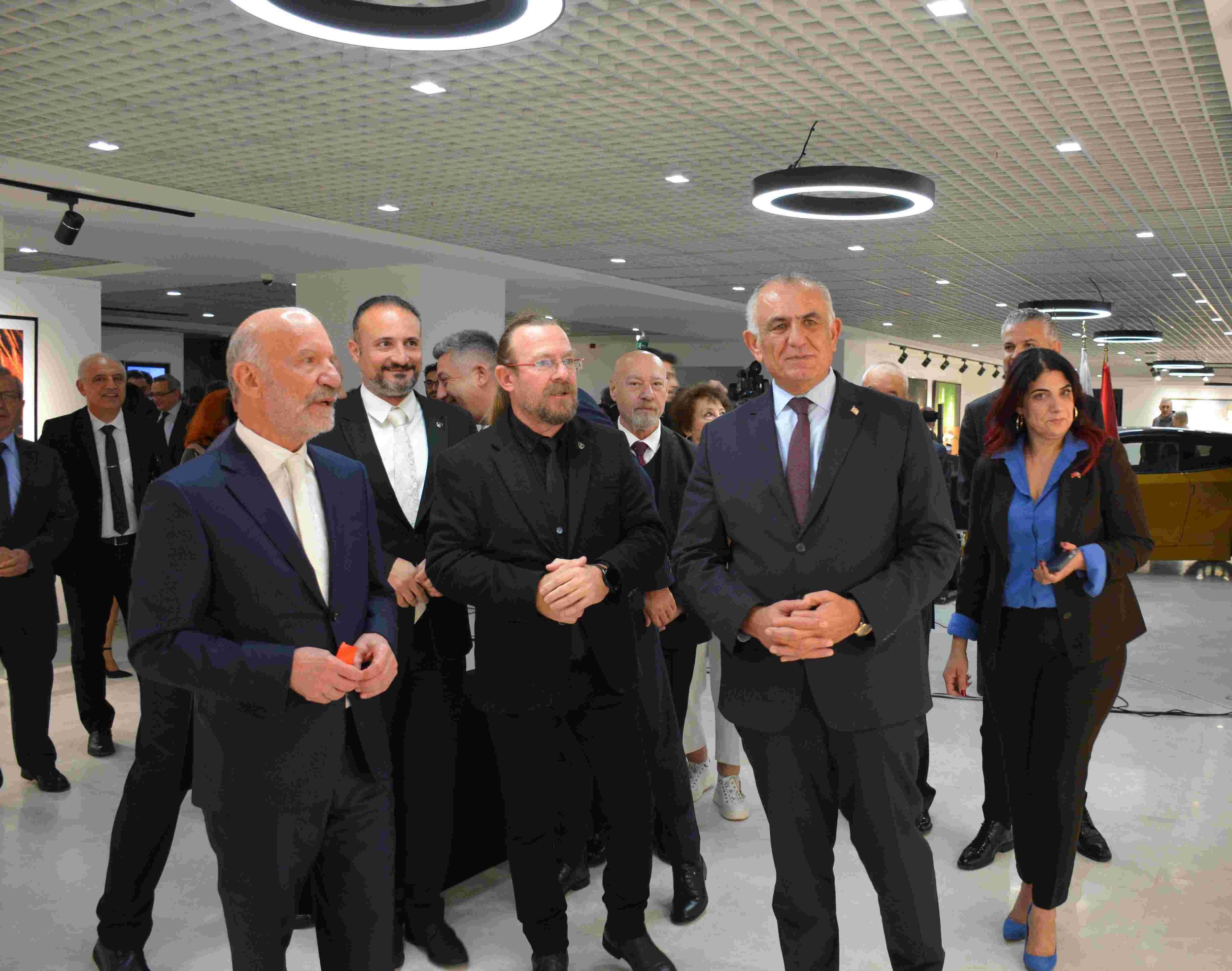 GÜNSEL Sanat Müzesi kapılarını açtı